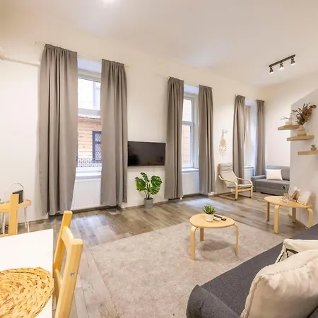 Apartman & Cozy Superior Terez Boulevard